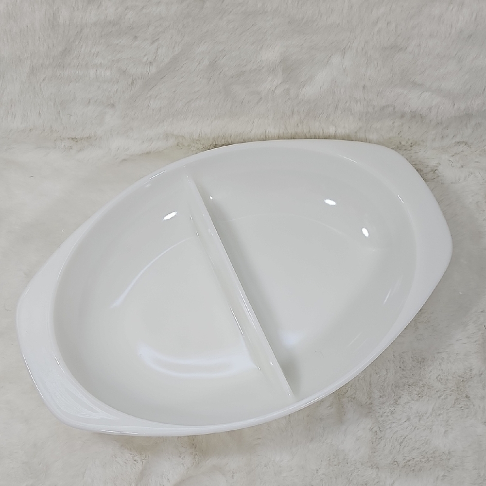 Pyrex Glass USA White Divided 1-1/2 Quart Casserole Dish #1063